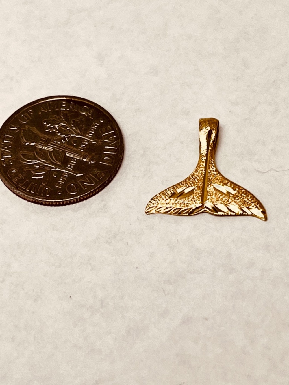 14k Solid Gold Whale Dolphin Tail Pendant Charm 16 x 16mm 0.6 Grams